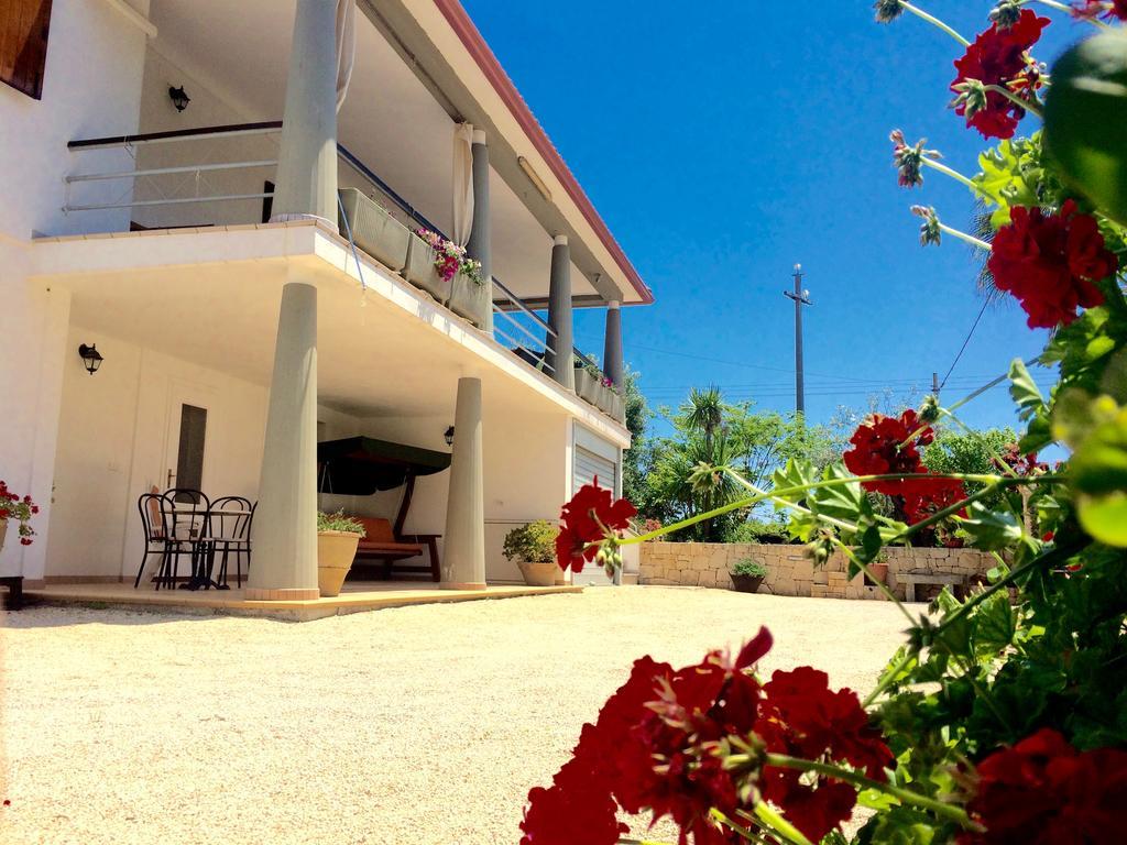 B&B All'Ombra Degli Ulivi 오스투니 외부 사진